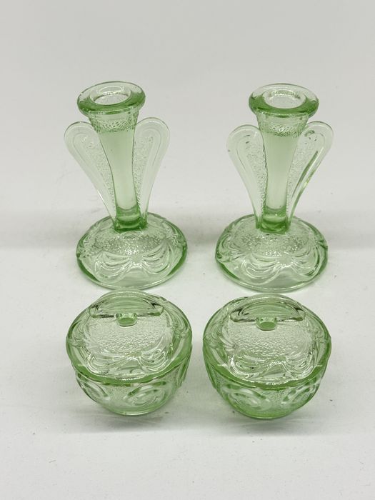 Zestaw zielonego szkła, Bagley