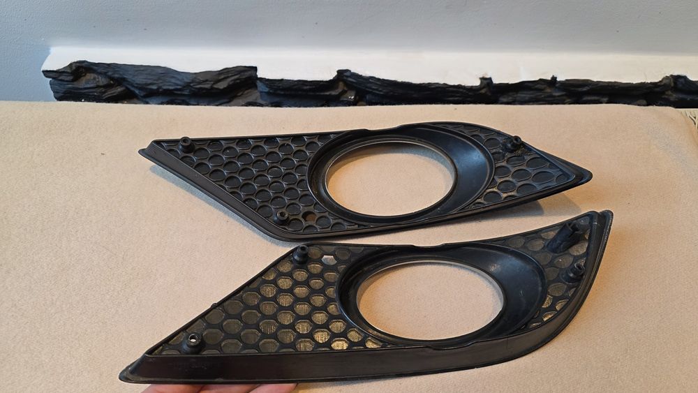 Kratki osłony halogenów zderzaka w211 AMG