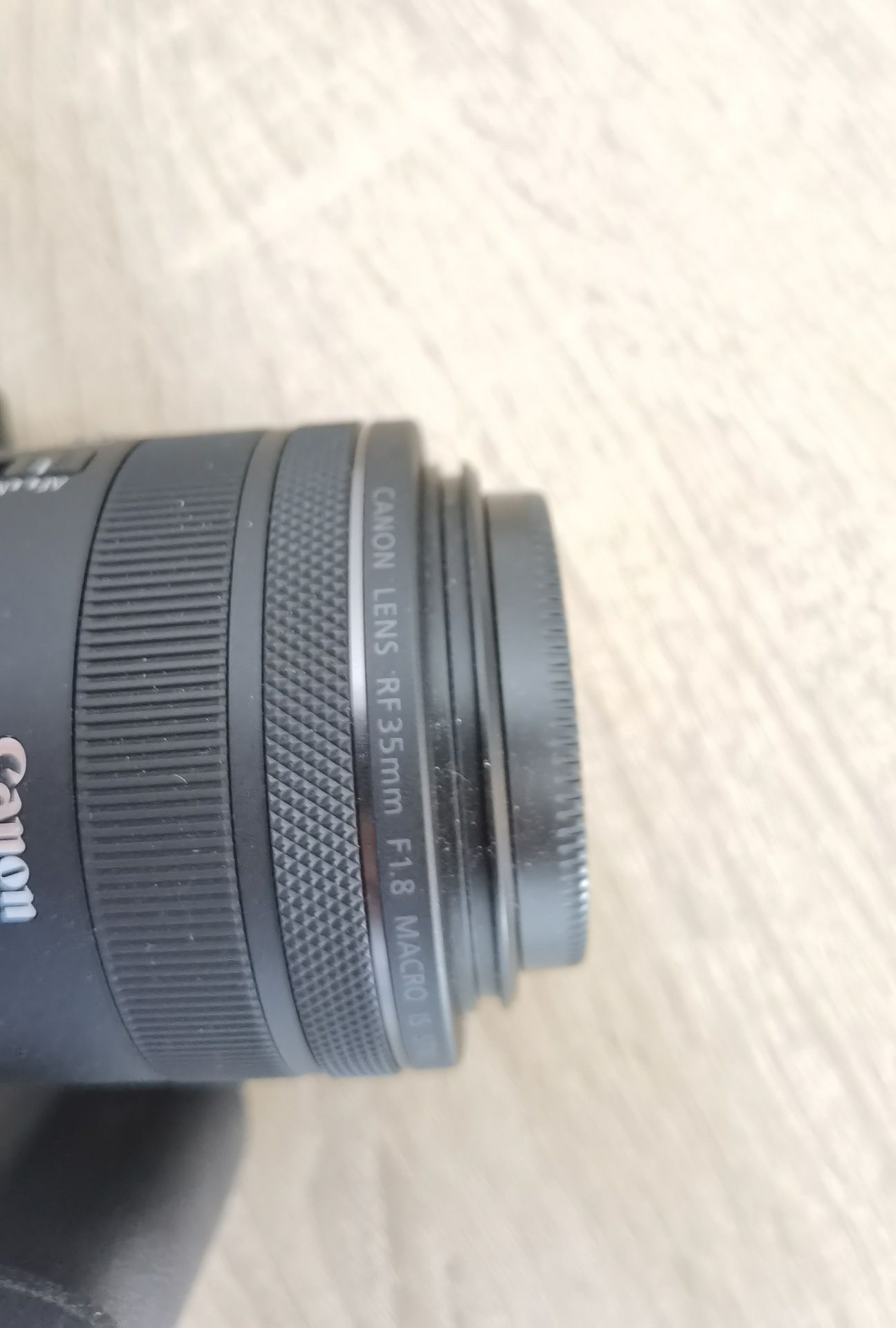 Canon Mark R6 Mark ll[Nova] + Cartão + Lente 35mm+ Tripé+Luz