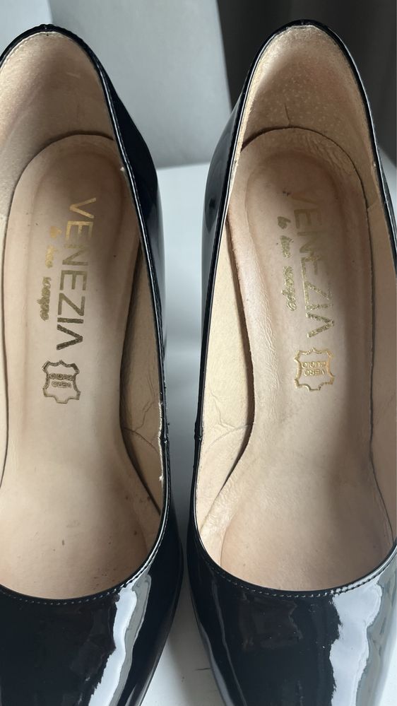Venezia 1070 Ver Ner 38 czarne lakierowane skórzane szpilki skóra