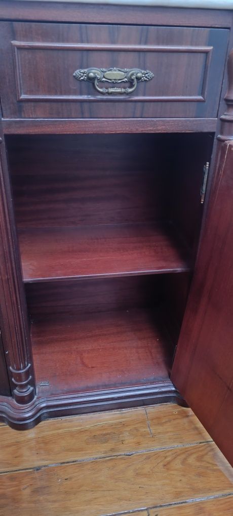 Movel de antiquário com top de mármore