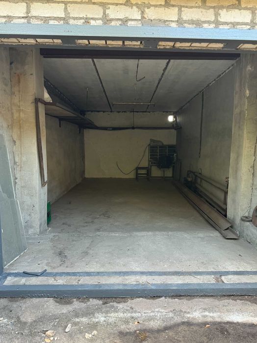 Продам гараж в центрі міста, вул.Перемоги  у кооперативі "Маяк 2".