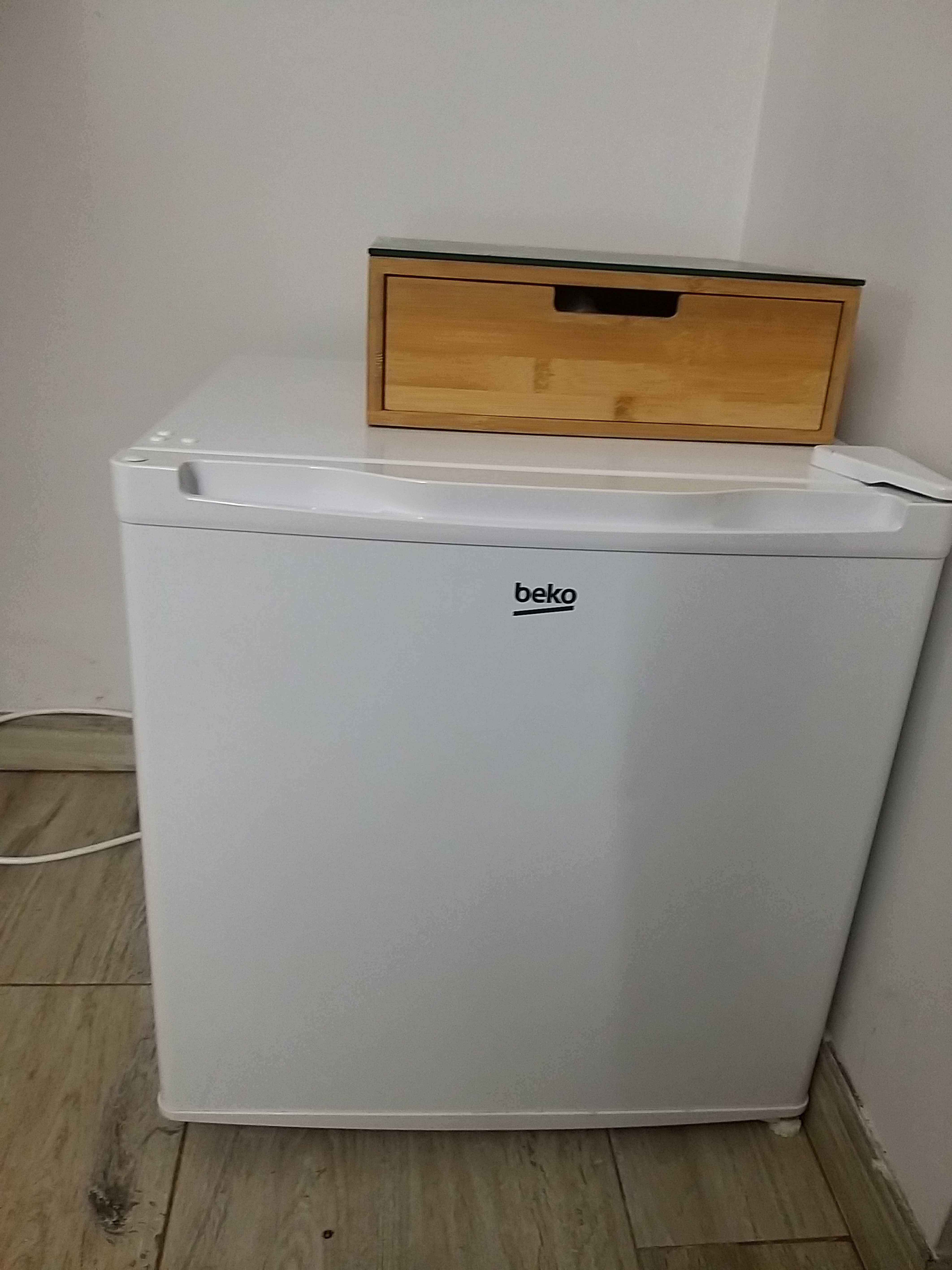 Lodówka Beko 46L stan bdb
