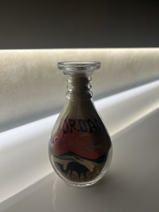 Сувенір східний - Декоративна пляшка з кольоровим піском