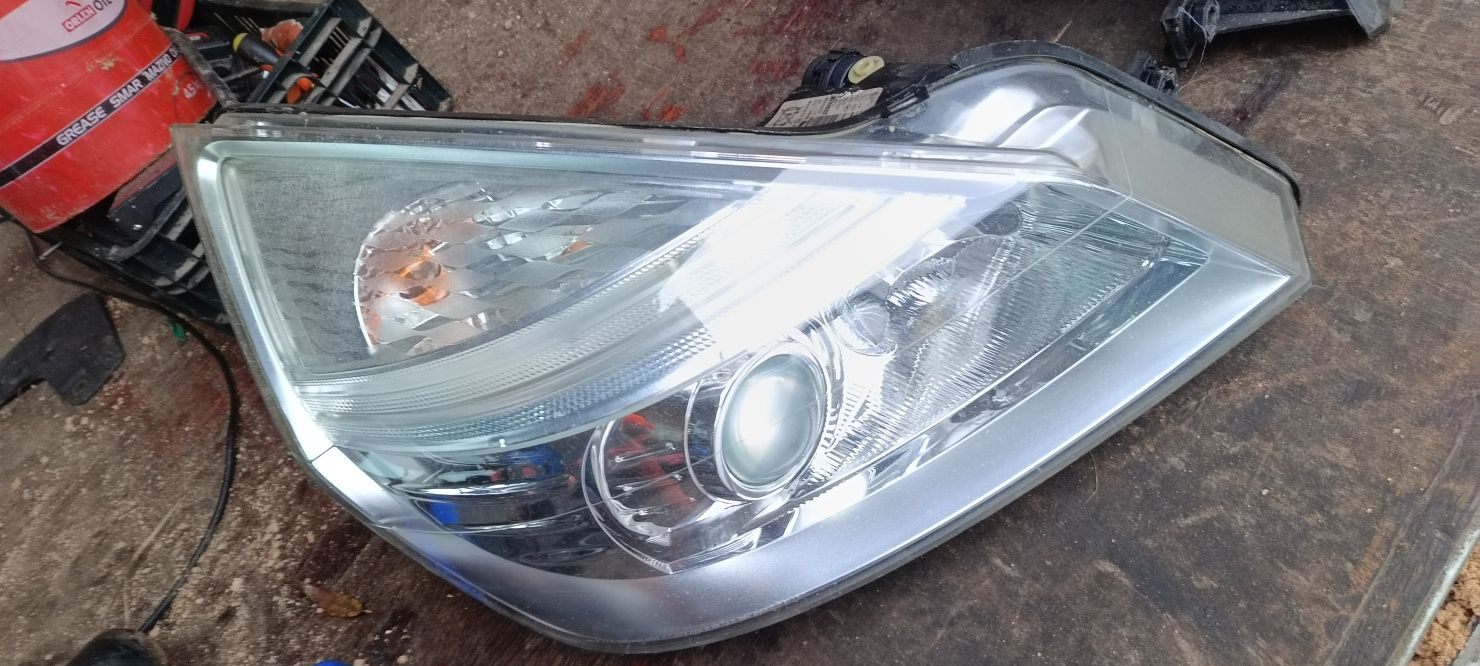 Renault Espace IV lift 06-10 lampa Xenon przód lewy prawy