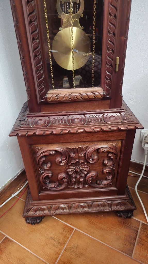 Telogio de pé alto Horlsant à Portreal 1945