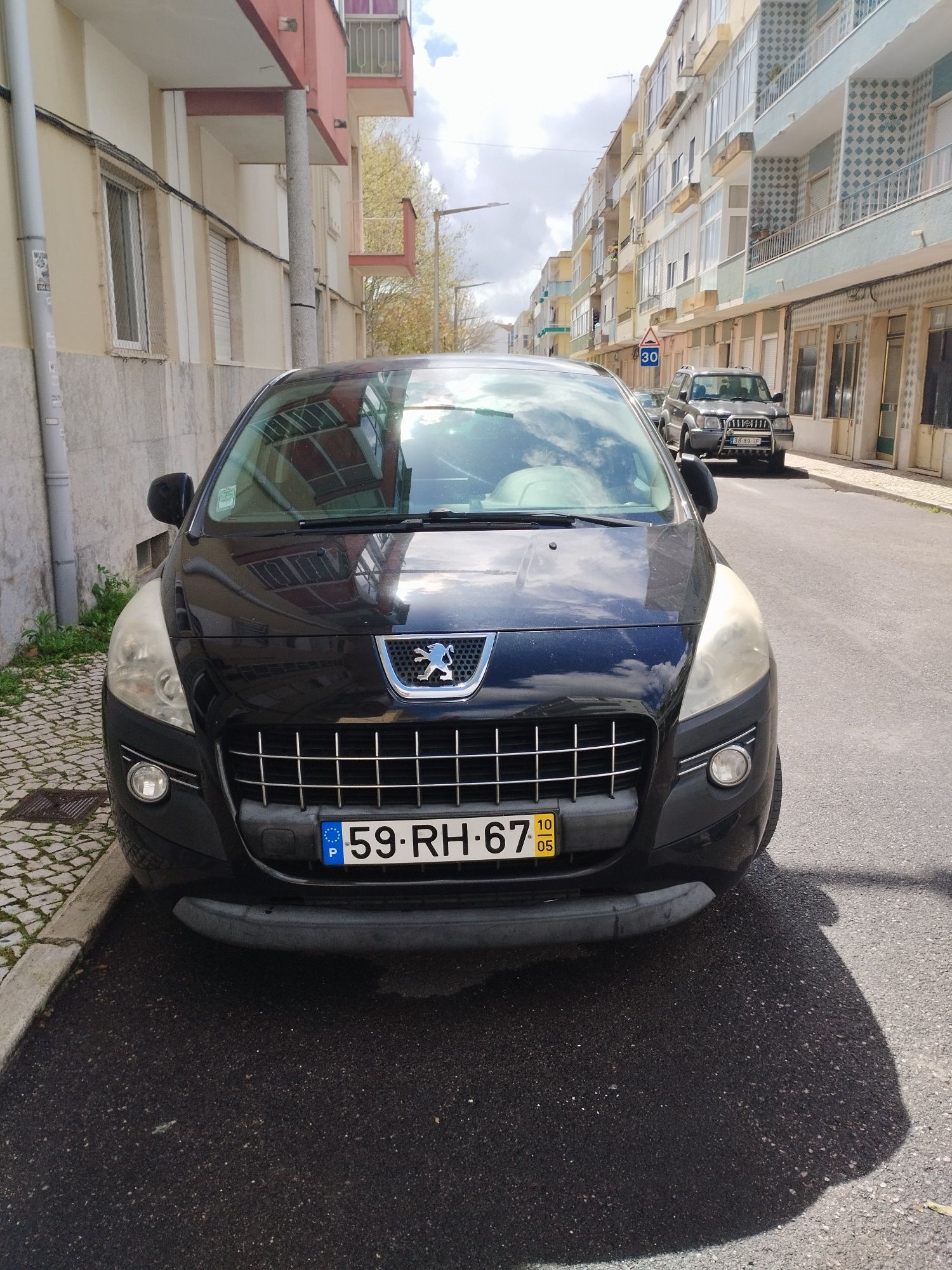 Peugeot 3008, automático    6500