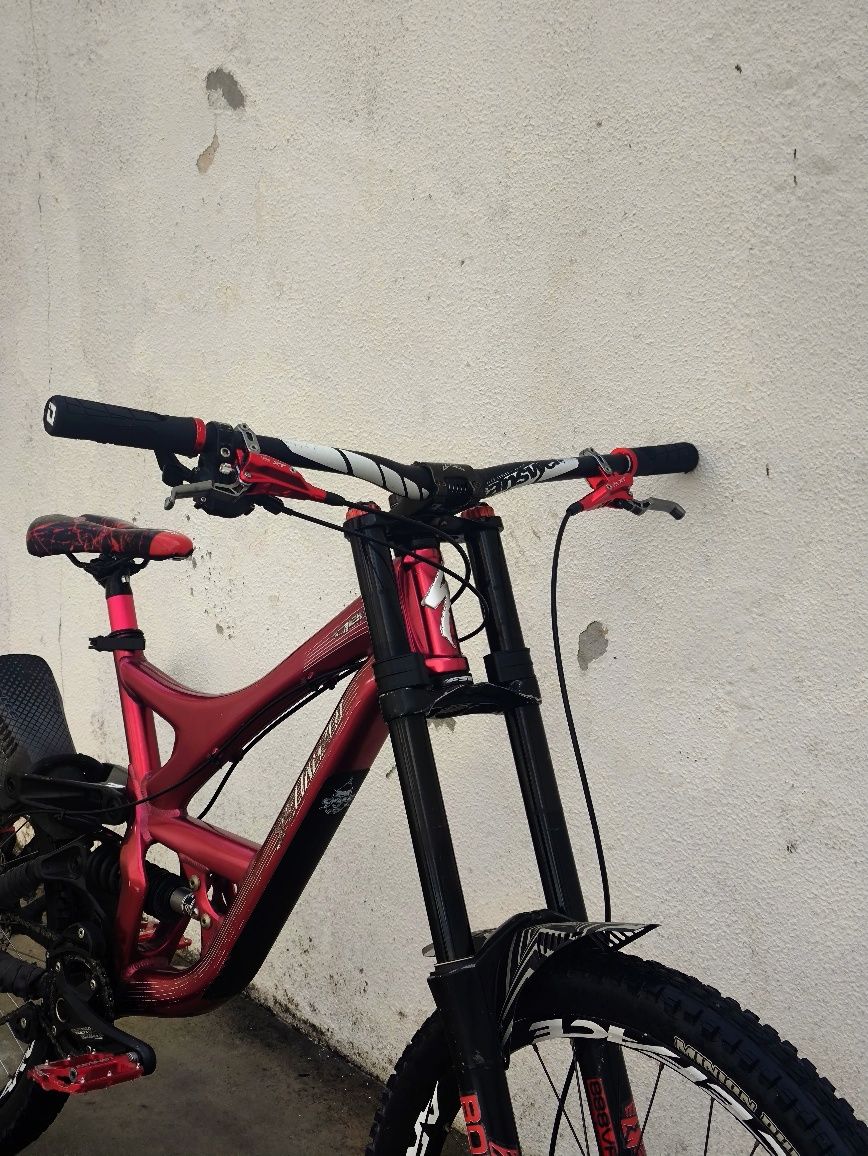 Specialized Demo 8