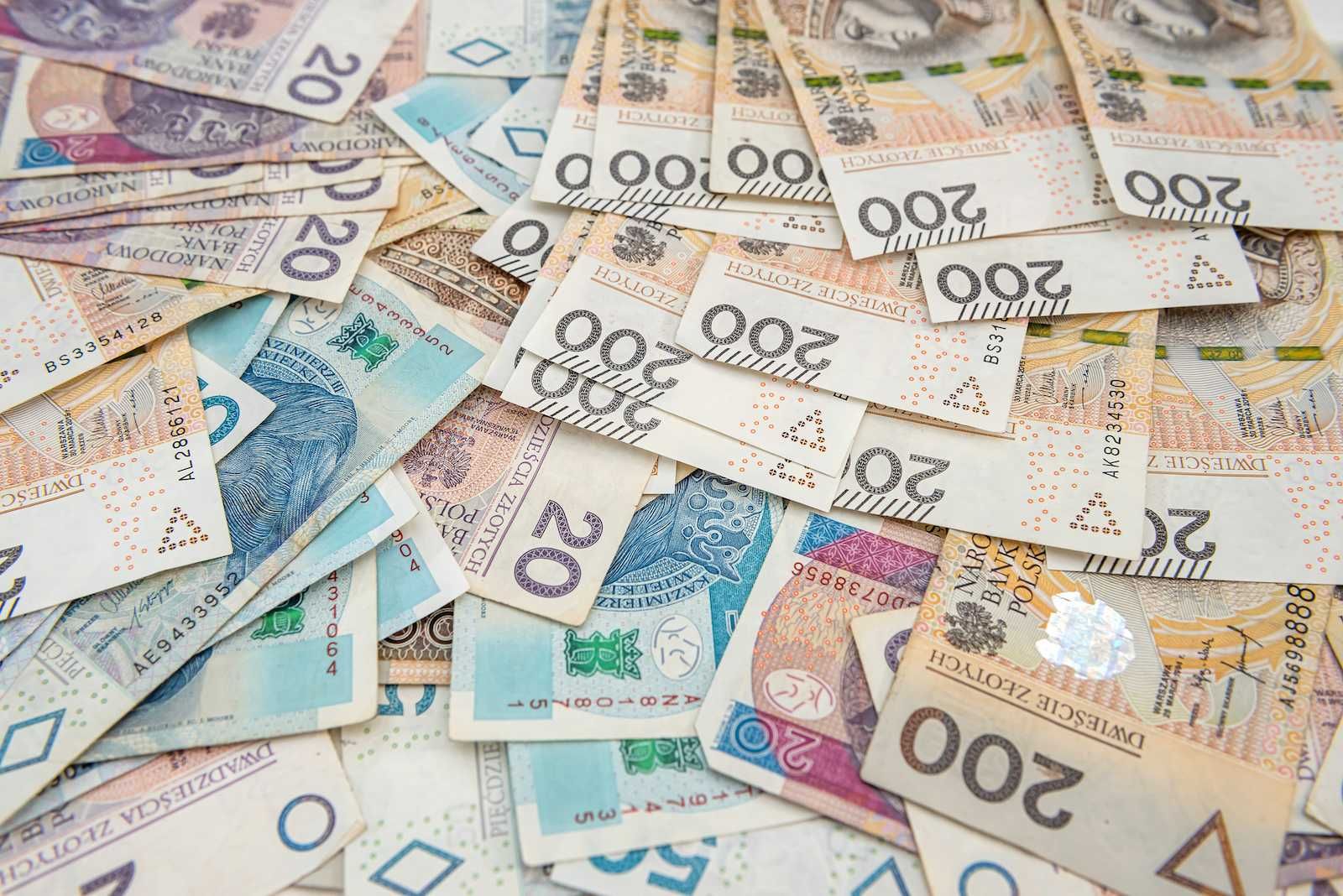 Szybka pożyczka Bez baz Spłata komornika Konsolidacja chwilówek