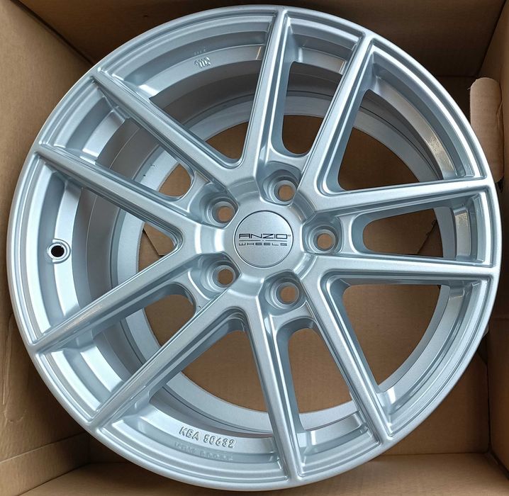 4× Felga alu Anzio Split 7.5" x 17" 5x112 ET 52 / 560