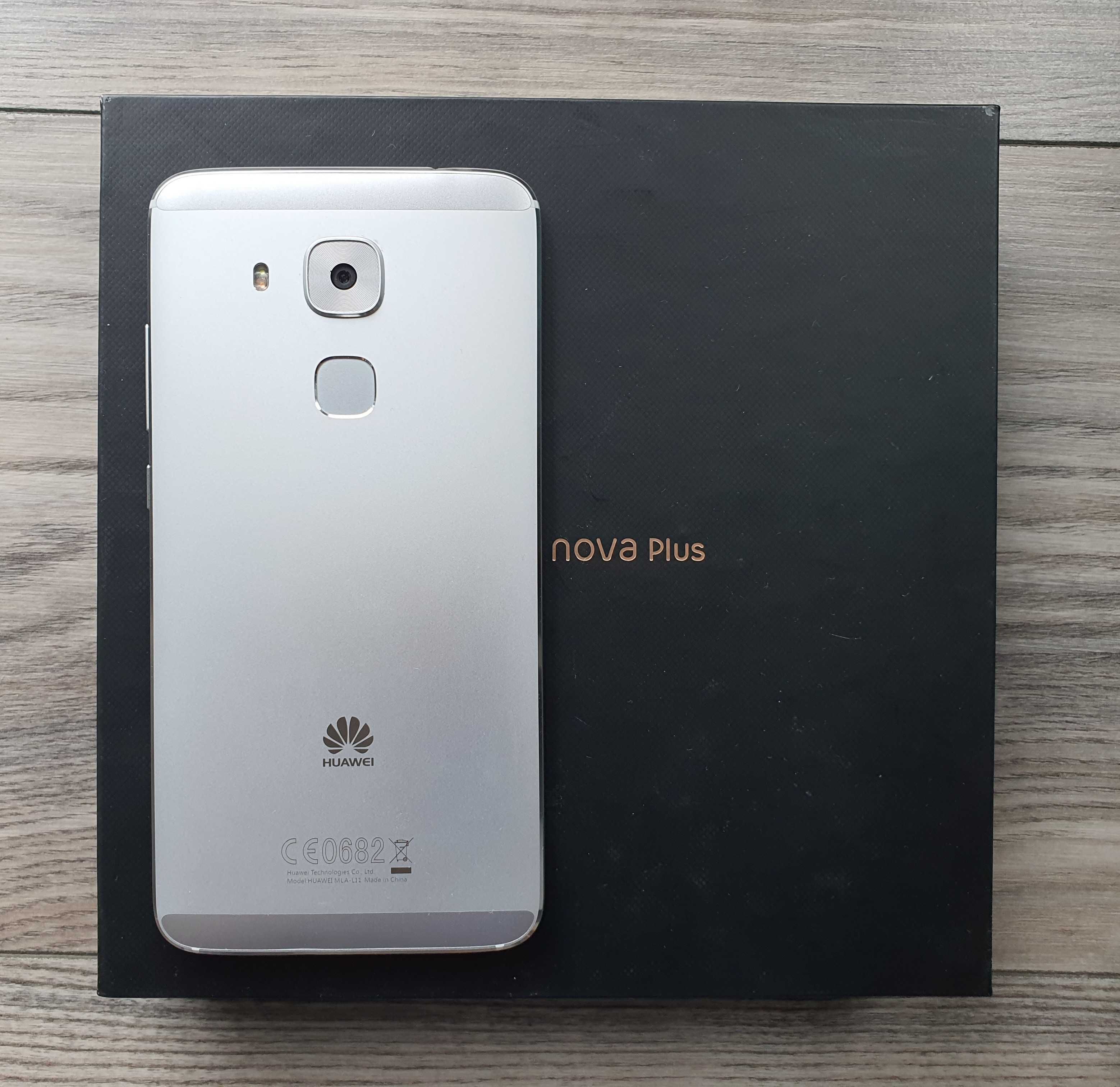 Smukły smartfon Huawei Nova Plus - 3Gb ram, NFC, LTE, Snap 625 2 Ghz