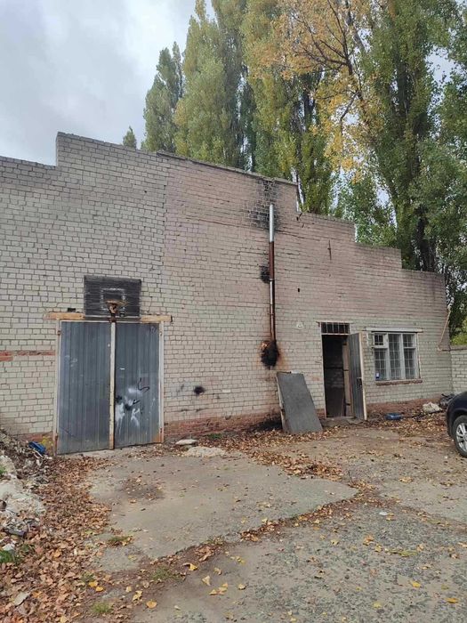 Продам   Комерцiйне виробничо складське примiщення   вул.Дрозда 7