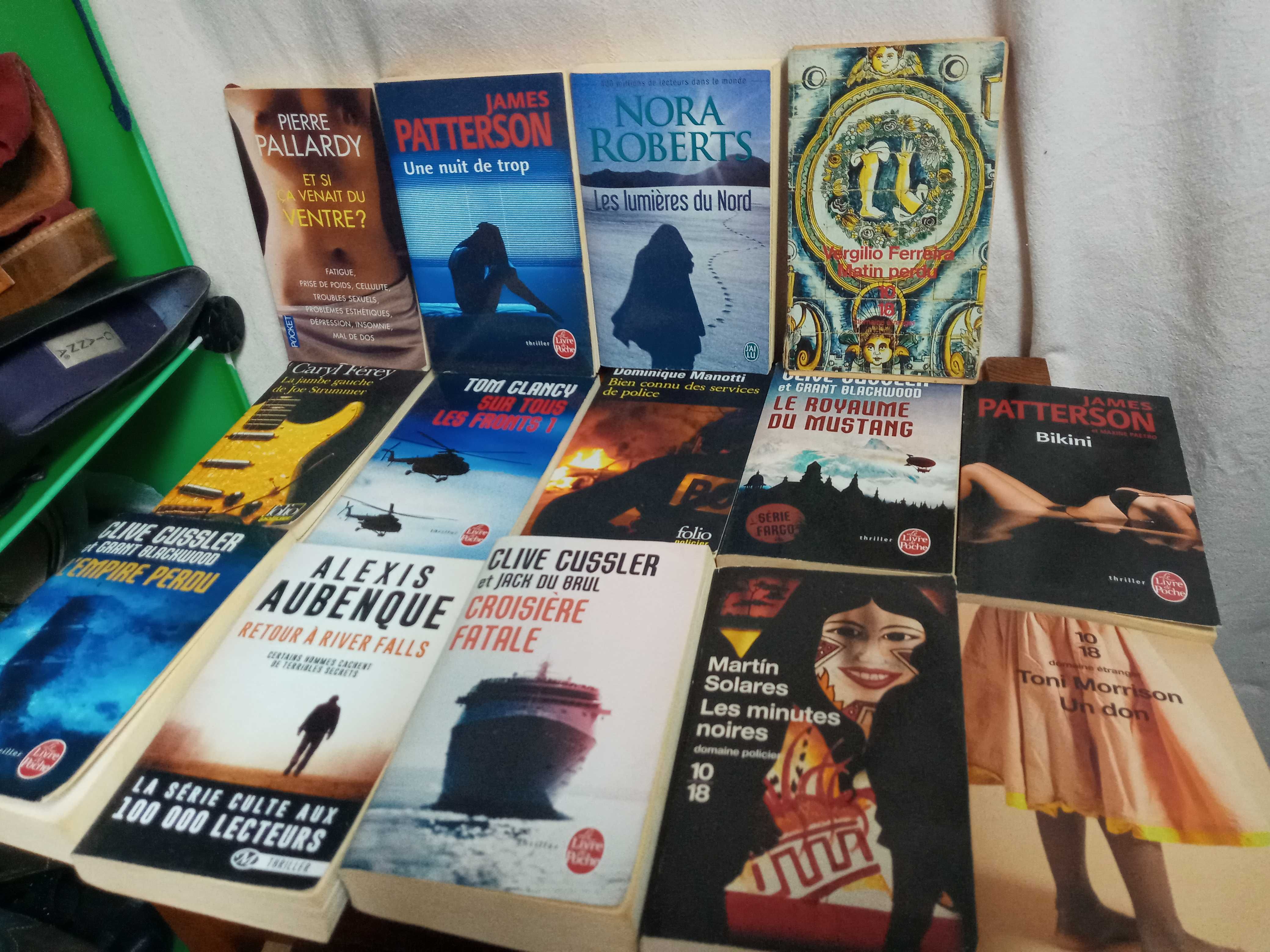 60 livros em bom estado por 20 euros todos em Frances