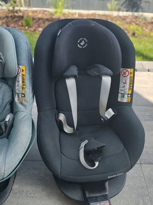 Dwa foteliki Maxi Cosi Pearl + dwie bazy isofix 9-18 kg
