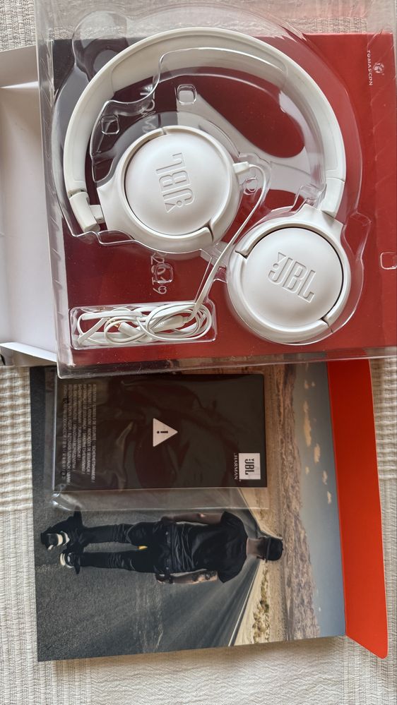 Słuchawki JBL nauszne białe