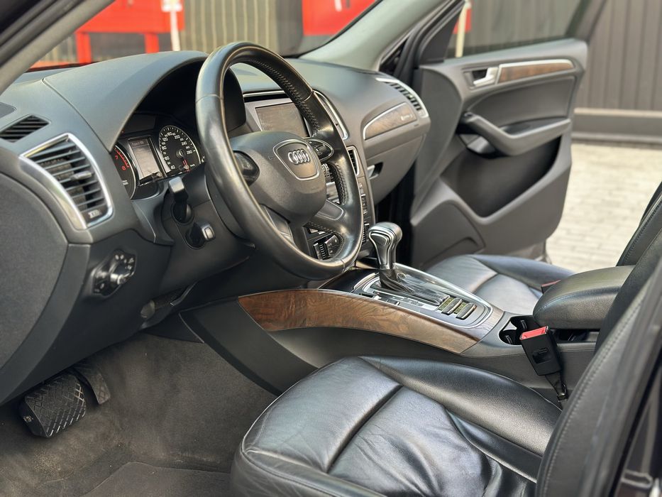 Продам Audi Q5 2012
