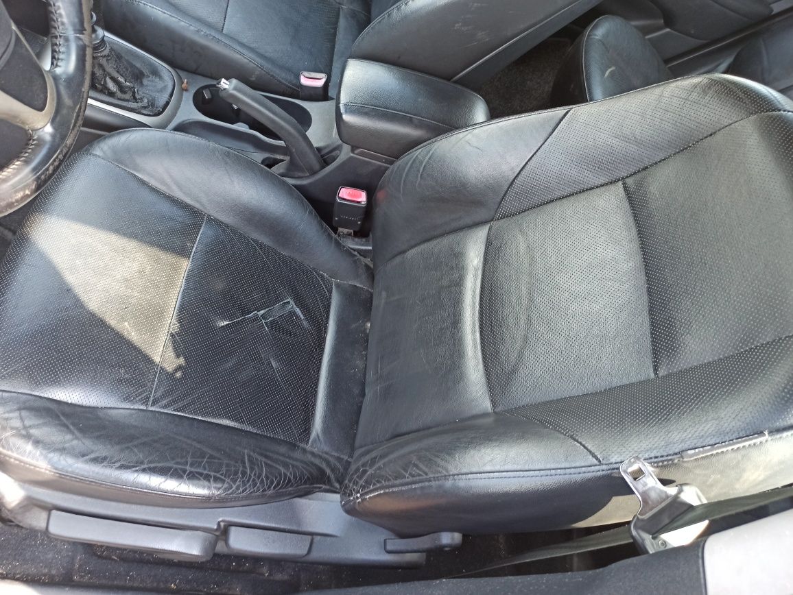 Hyundai i30 lampa prawa lewa przód zderzak maska lift soczewka