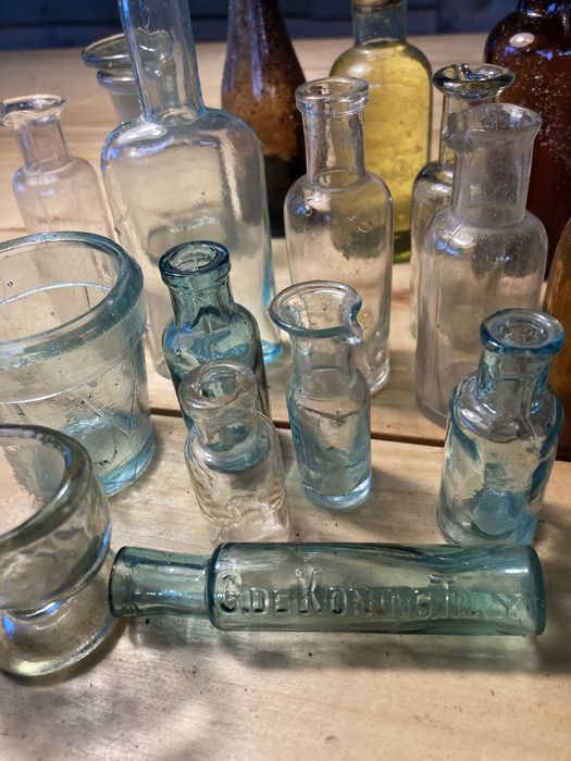 Stare buteleczki medyczne