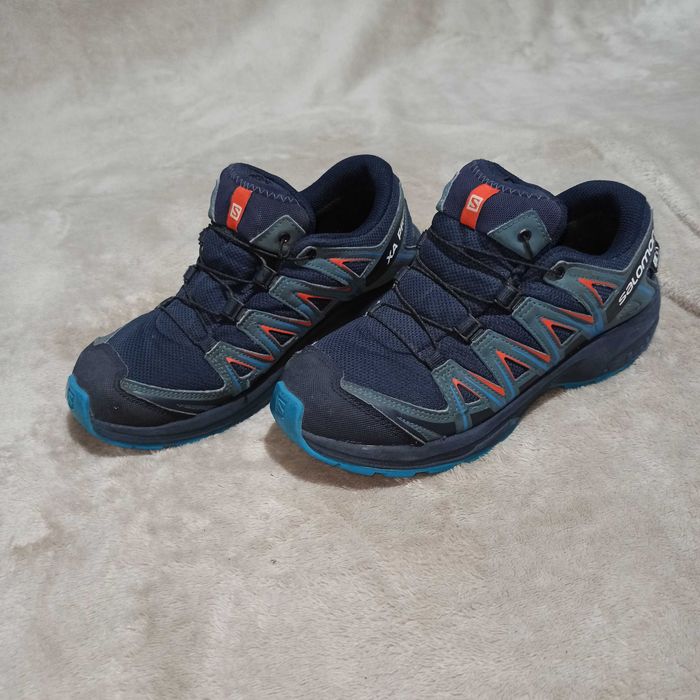 Кросівки Salomon  р38 USA 6. Відмінний стан. Орігінал.