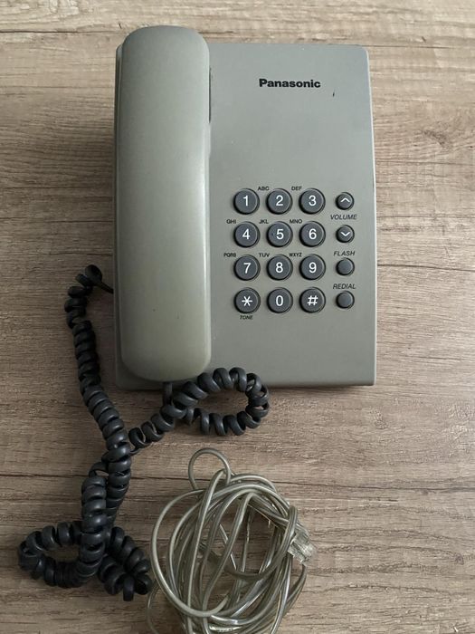 Телефон Panasonic проводной кнопочный