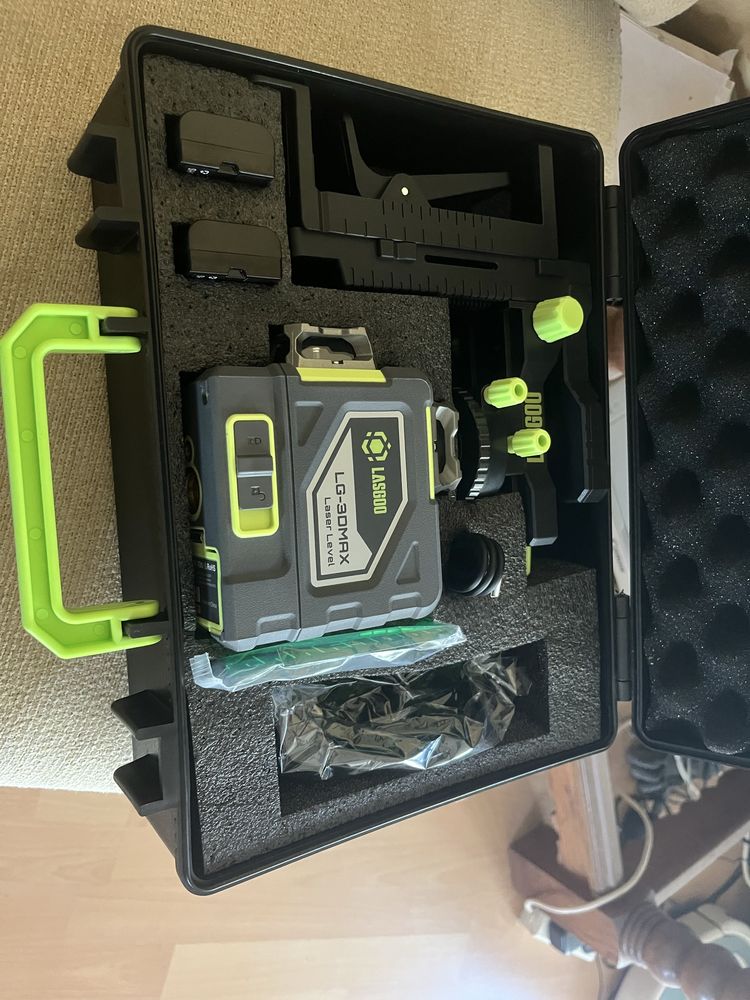 Sprzedam  laser  NOWY