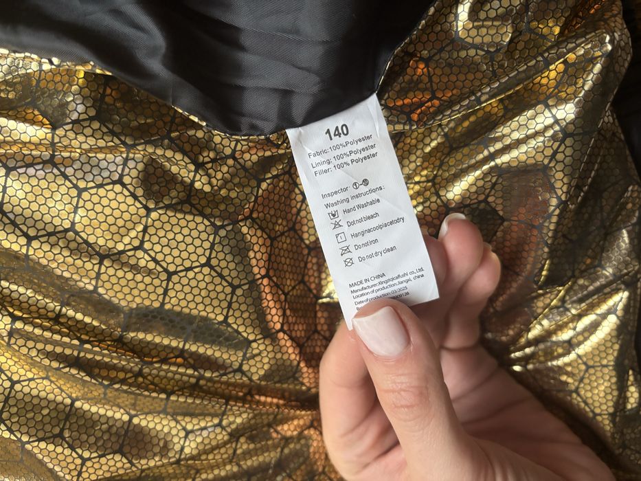 Зимова куртка на хлопчика 140 (дивіться заміри )