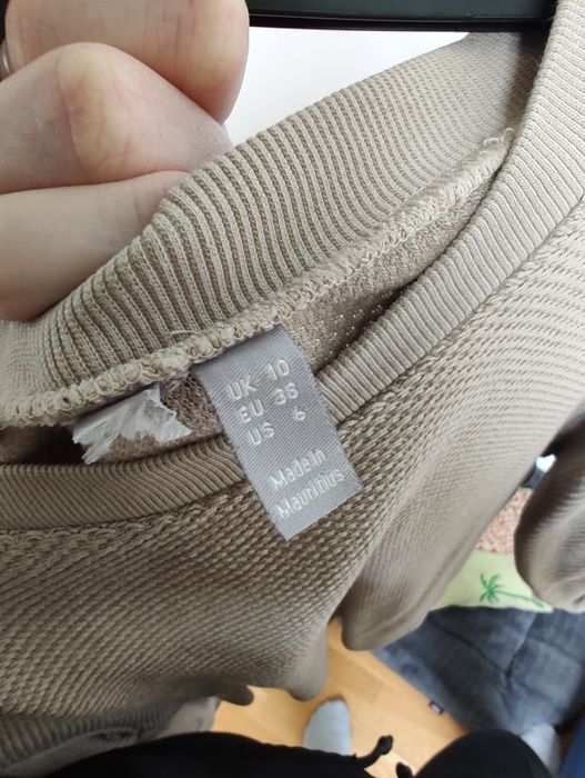 Bluza beżowa z plamką