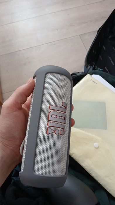 JBL Flip 6 + etui