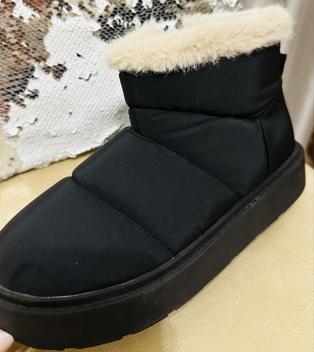 Чорні чоботи жіночі, Zara