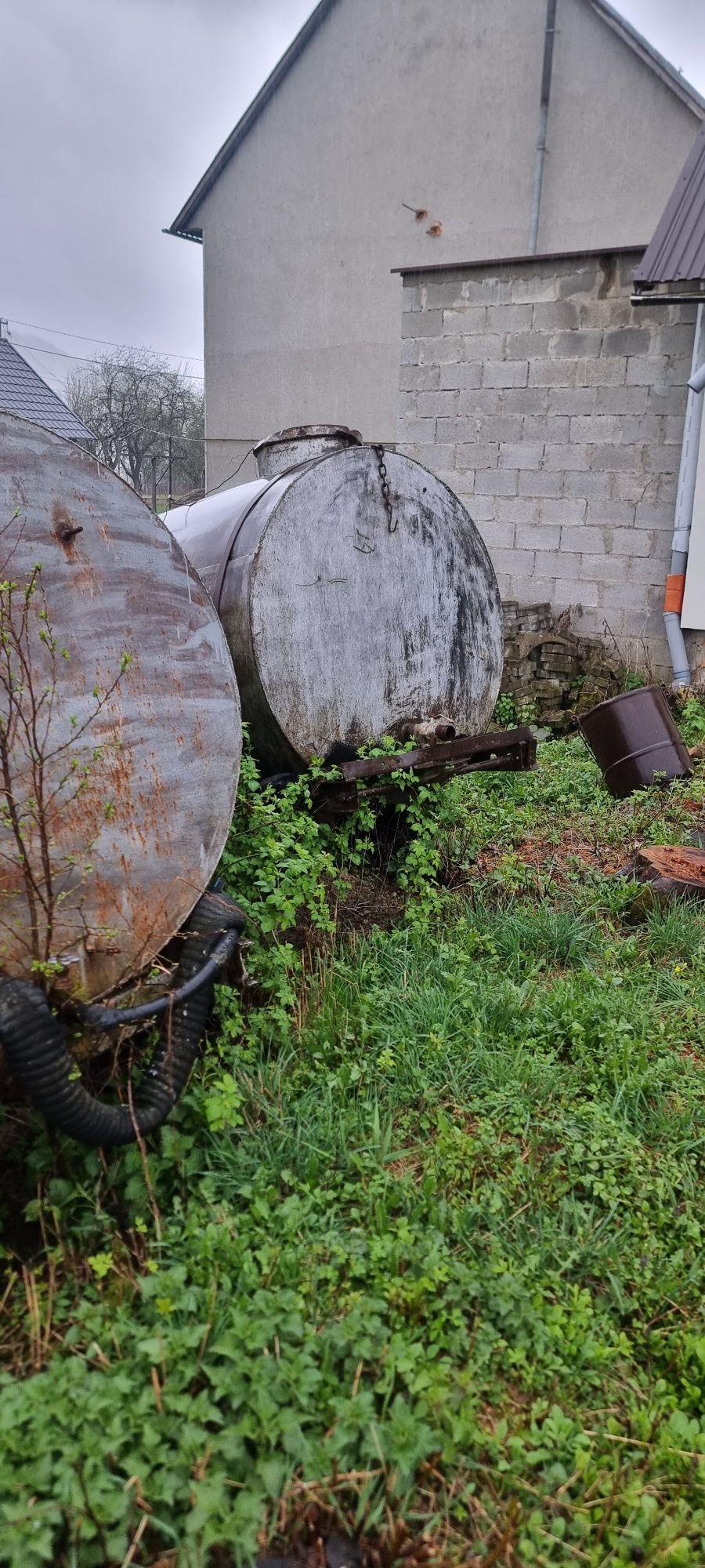 Бочки три види для чистої води, вакуумна, чорнова