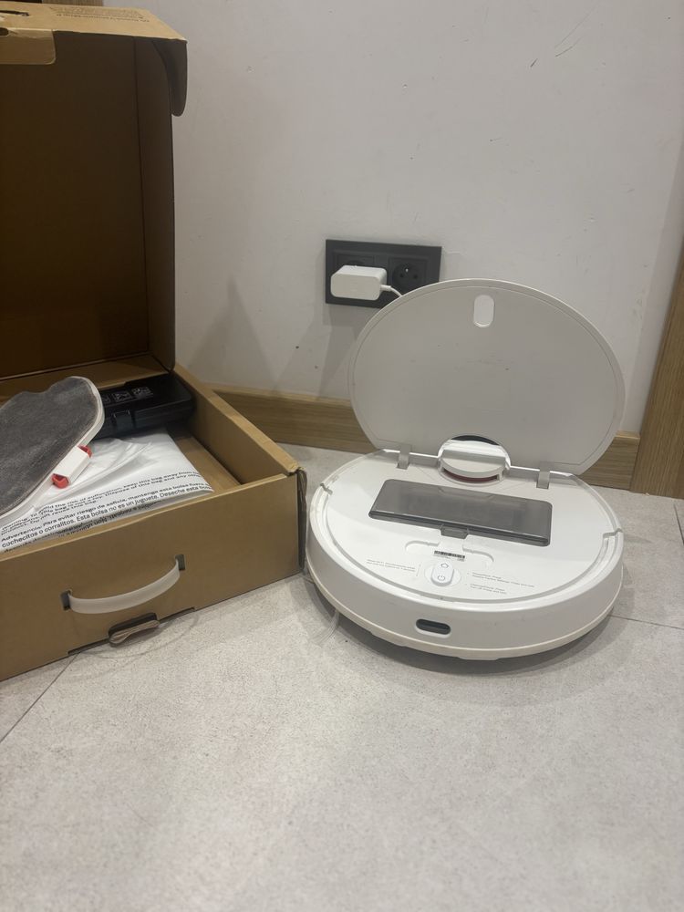 Xiaomi Mi Robot Vacum-Mop Pro White