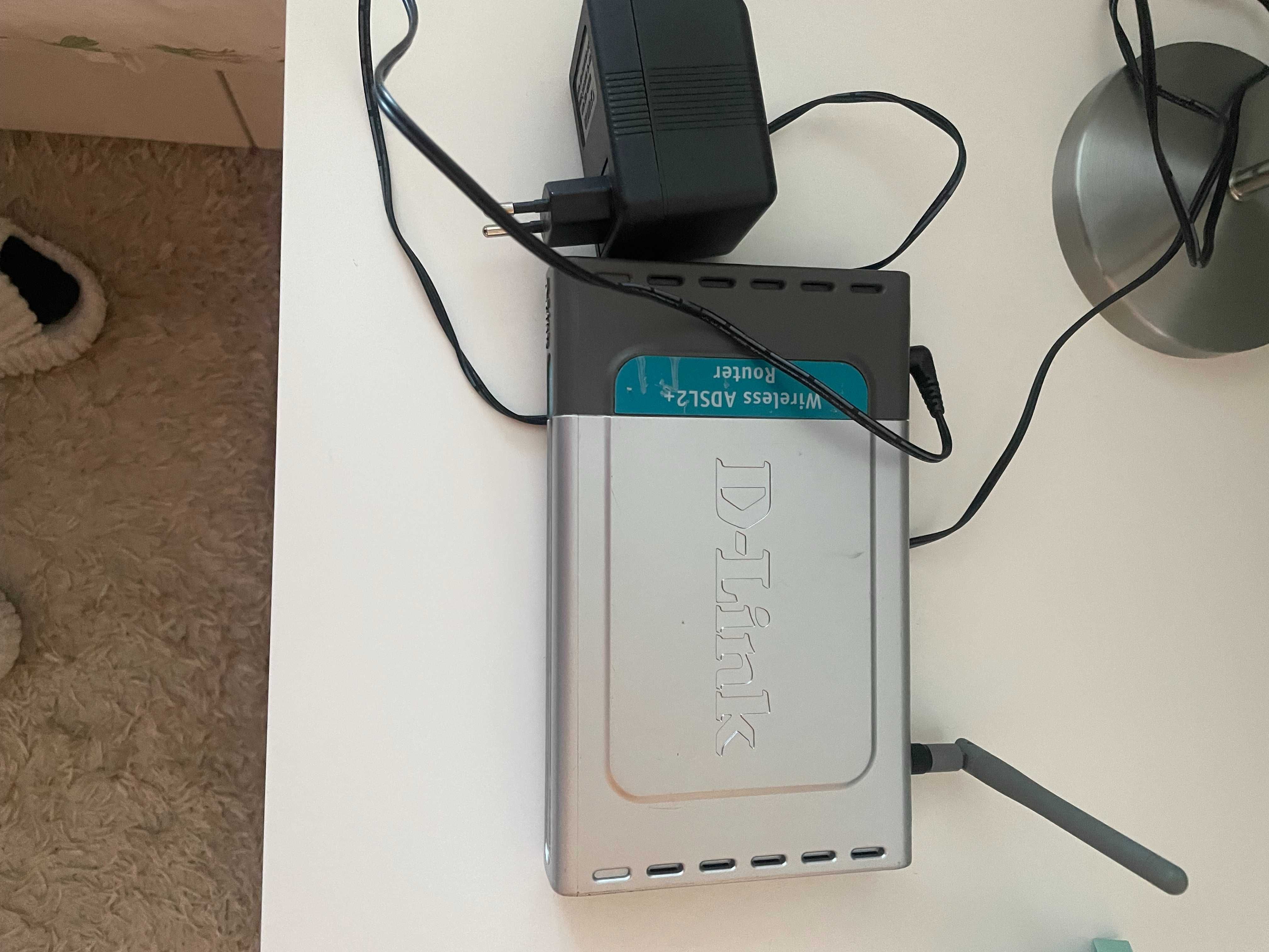Vendo um Router D - Link, ADSL 2+.