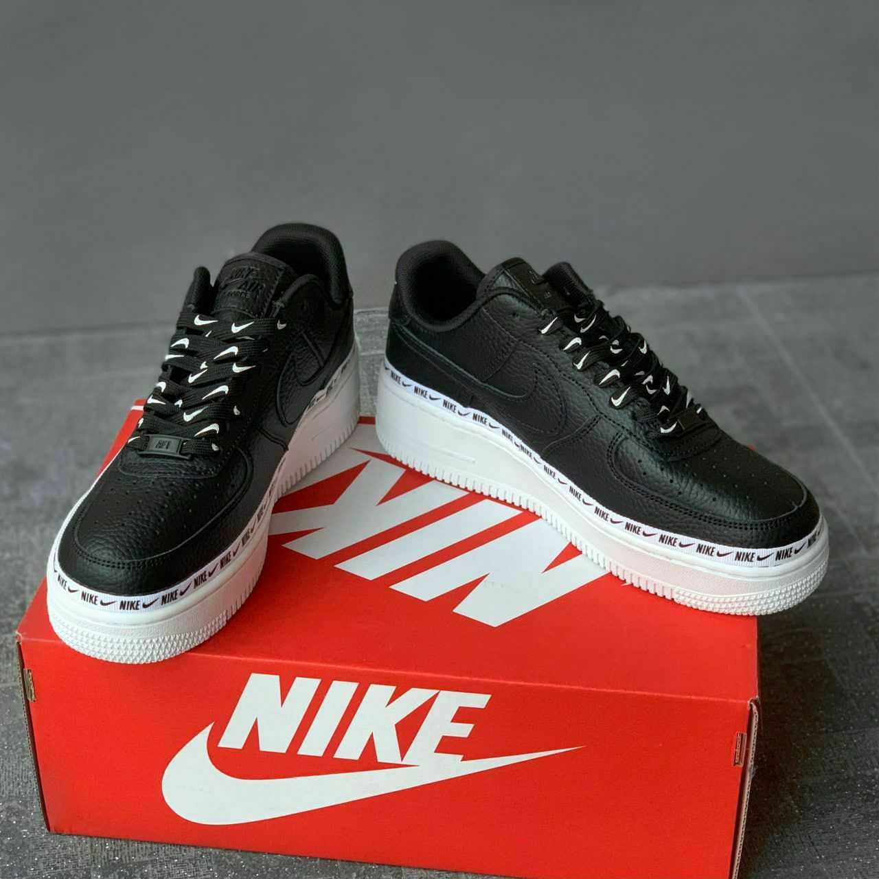 Жіночі кросівки Nike Air Force 1 Low Ribbon чорний 6479 НОВИНКА