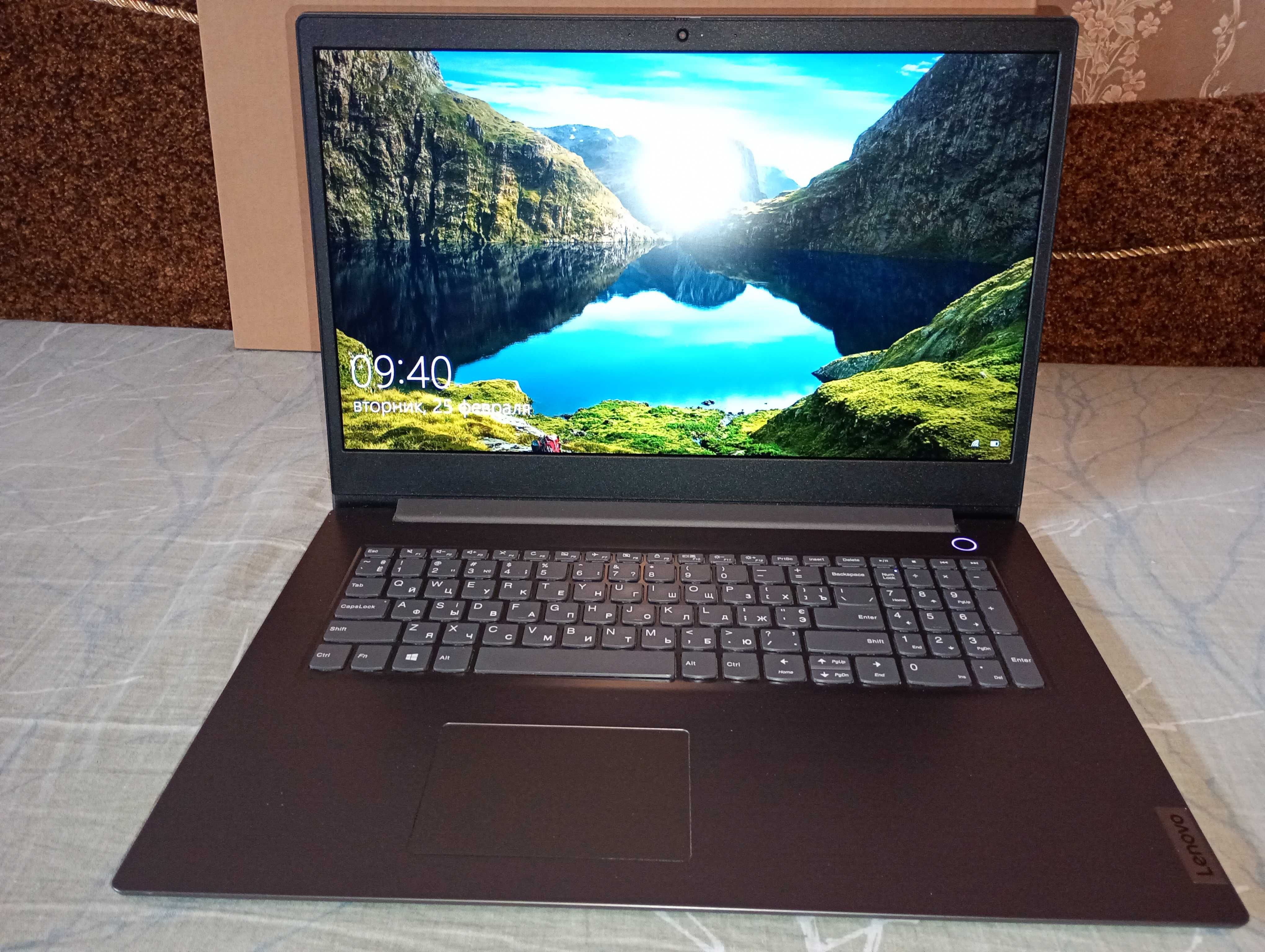 Ноутбук Lenovo V17-IIL + Windows 10 Pro ліцензія + мишка Logitech M190