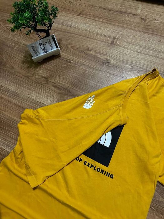 Футболка The North Face