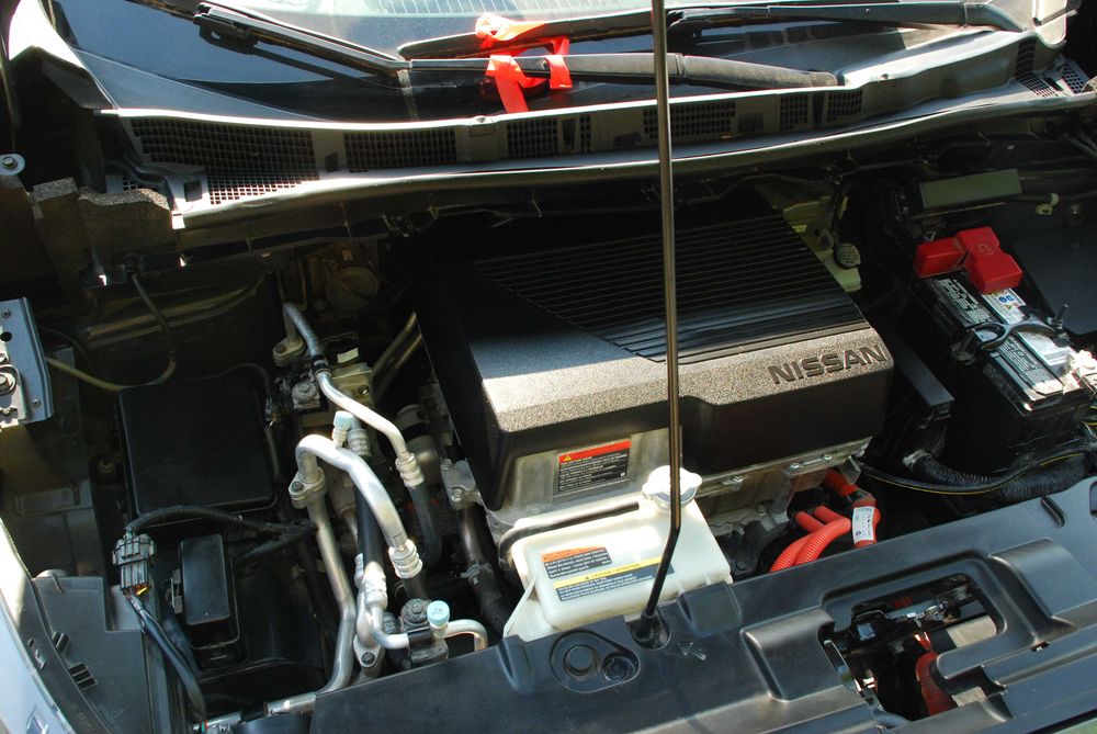 Ниссан Лиф Nissan leaf  2  18 г. 40 кВт