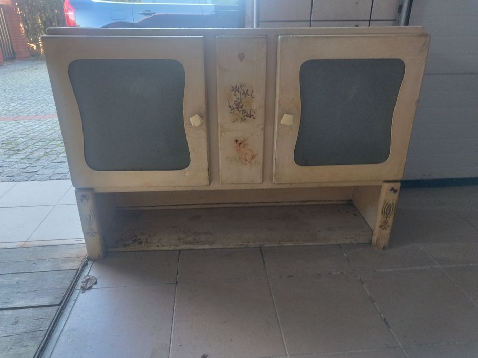 PRL, Kultowy kredens, nadstawka, do renowacji