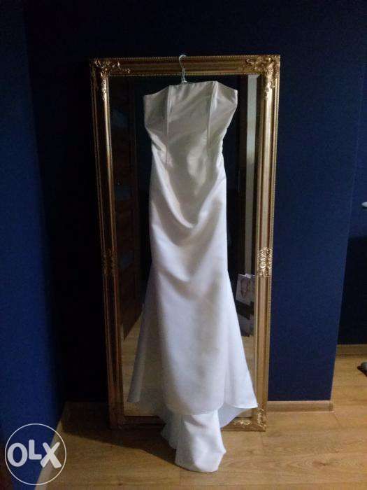 Wyjątkowa suknia ślubna z trenem roz.36