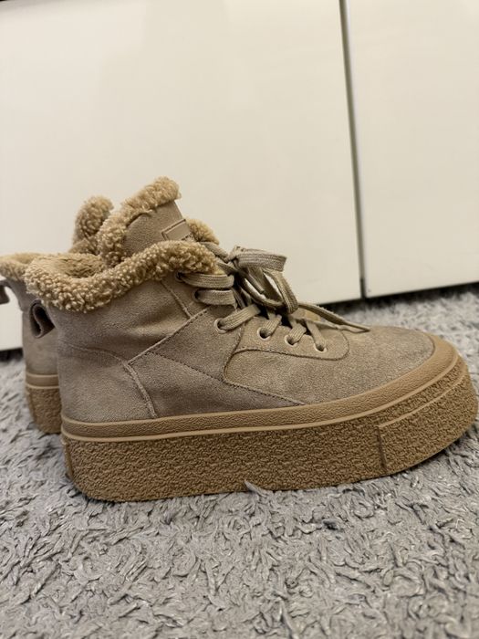 Терміновий продаж ! Черевики , чоботи Estro