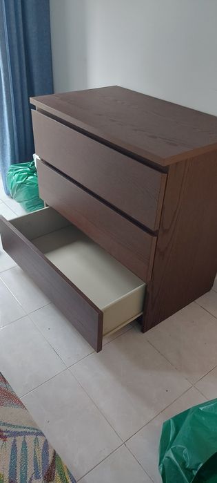 Comoda Ikea castanha