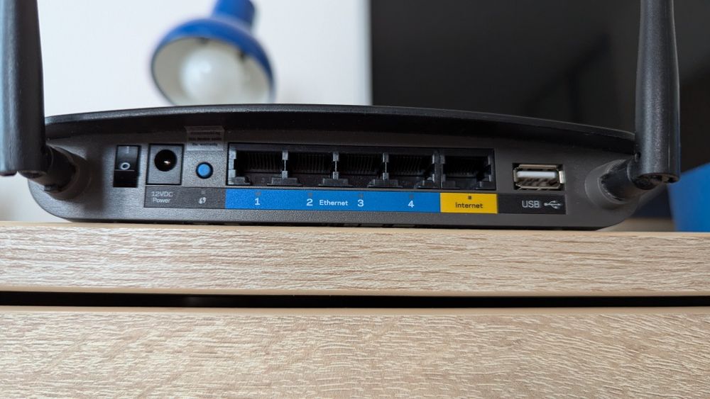 Роутер Linksys EA2750 (N600-EU)