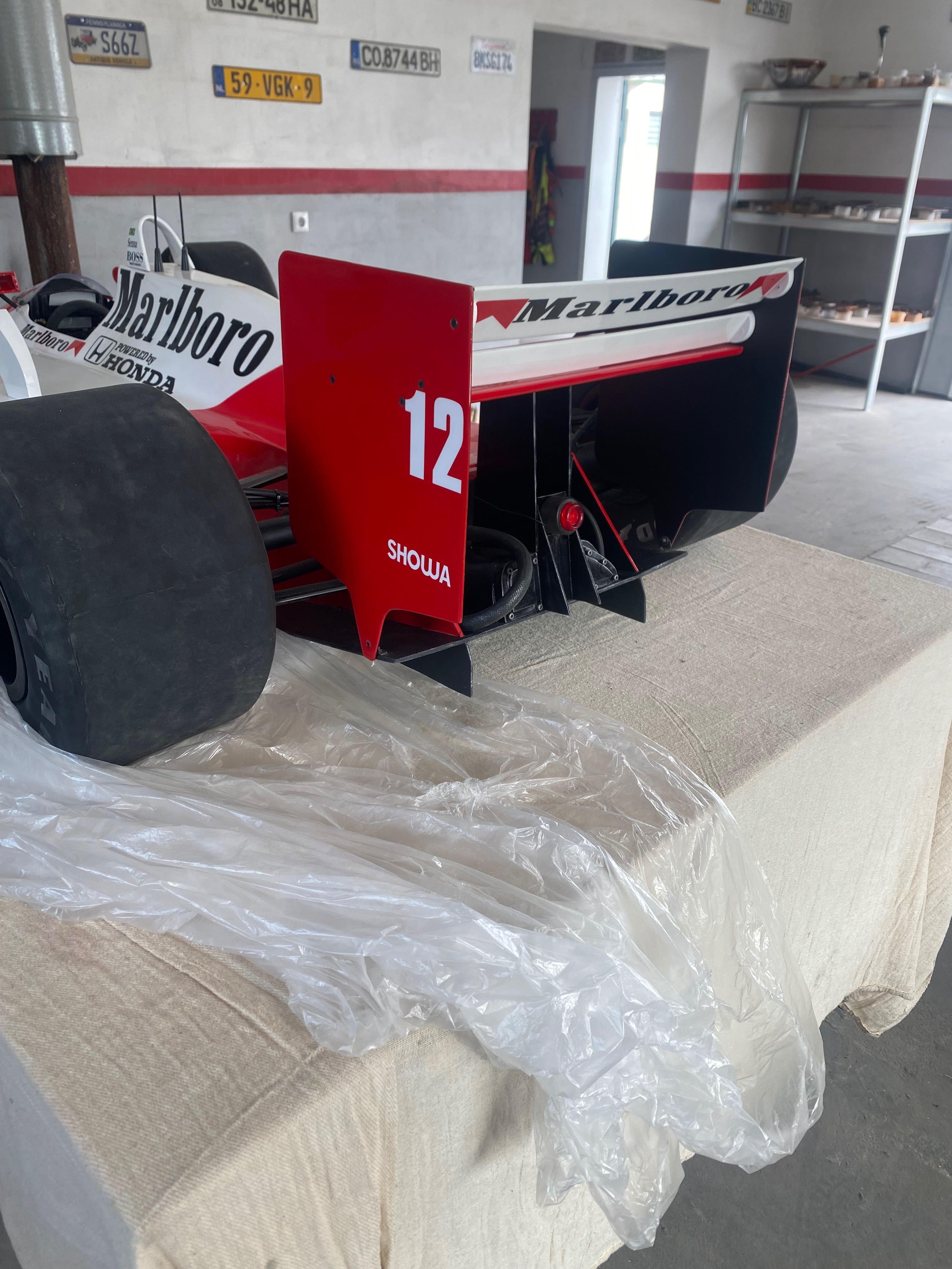 Модель McLaren mp4/4 1:18