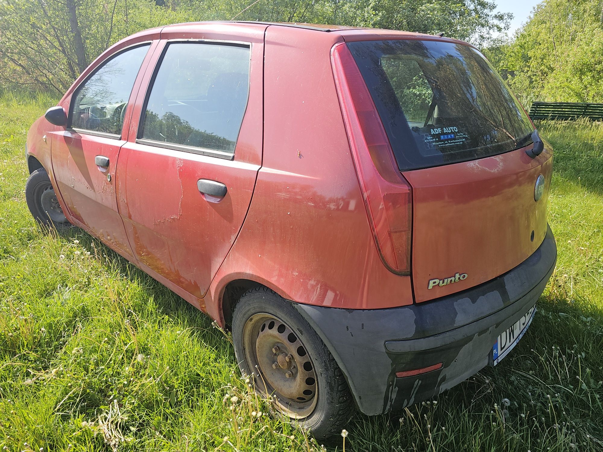 Oszczędny Fiat Punto 188  1,2 benz z małym przebiegiem