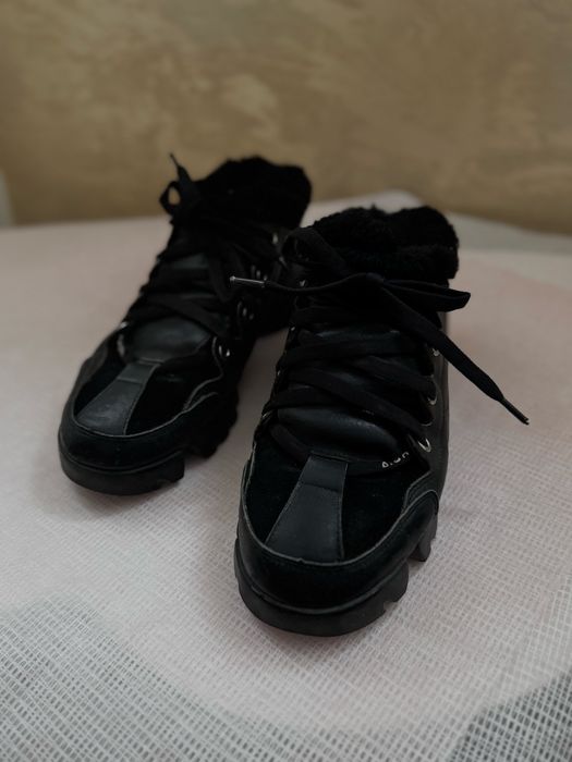 Зимові кросівки