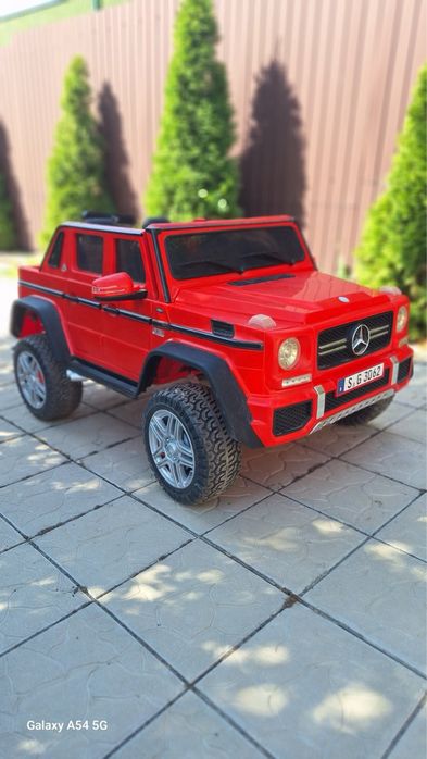 Електромобіль Mersedes Maybach G v12 з багажником .