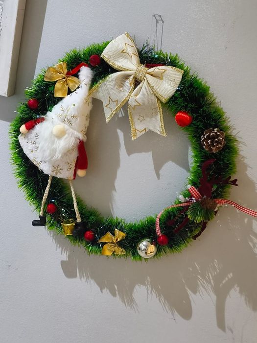 Świąteczne wianki na drzwi