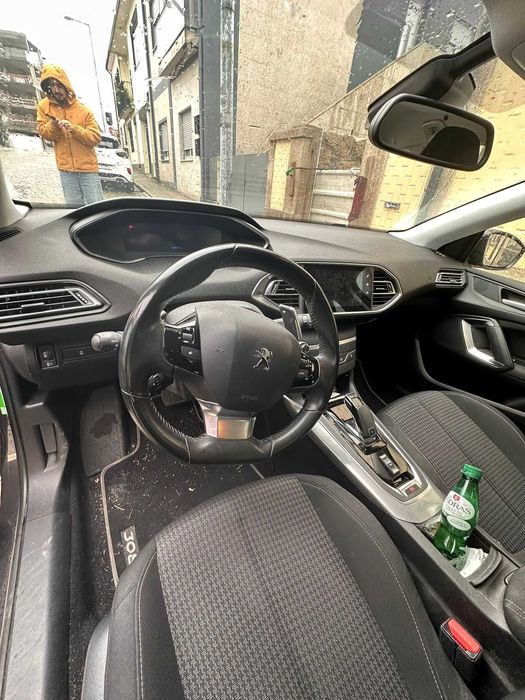 Peugeot 308 SW 1.2 PureTech 130cv Automática EAT8