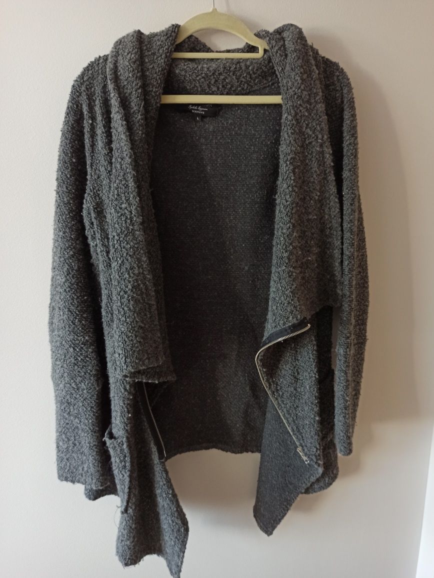 Bluza/sweter/narzutka bukla zapinana na skos Freeshion Izabela Szymona