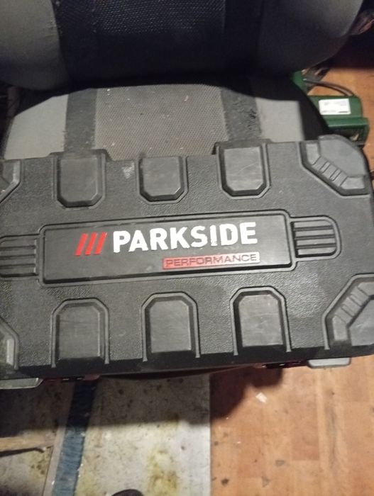 Skrzynka parkside z zawartością