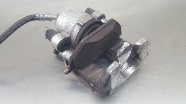 Pinça travão / maxila de travão frente esquerda SEAT Ibiza V (KJ1)